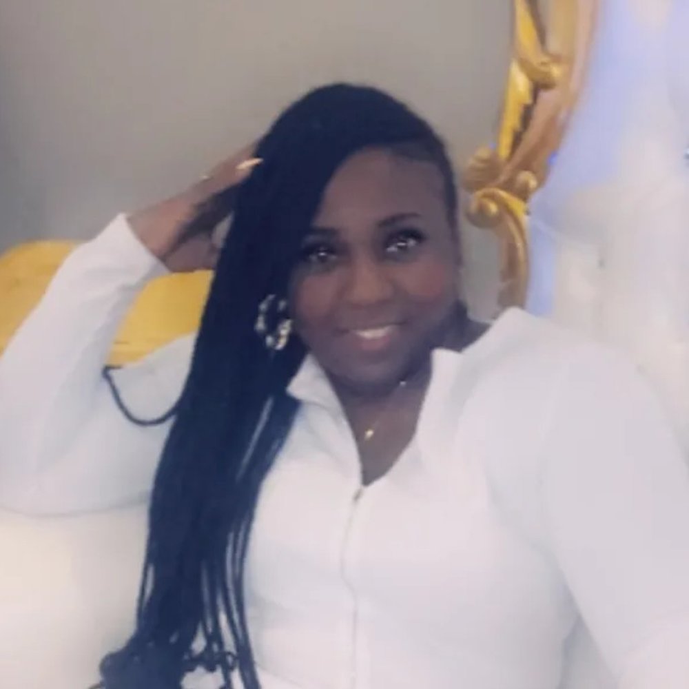 Meet your Posher, Sadetricia